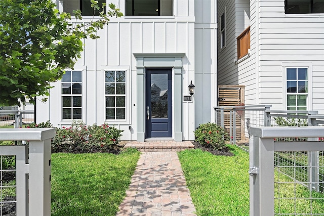 8711 Park Kolbe Ln, Houston, TX 77080 - property entrance with board and batten siding