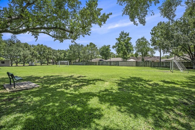 311 Vantage Pointe Cir, League City, TX 77573 - view of yard featuring a sport area