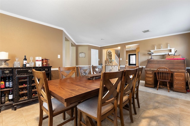 3803 Shiloh Park Ct, Friendswood, TX 77546 - dining room with ornamental molding
