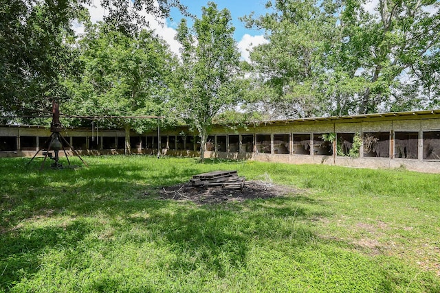 1083 County Rd 147, Alvin, TX 77511 - view of yard