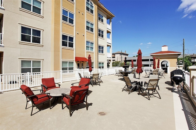 2203 Dorrington St Unit 403, Houston, TX 77030 - view of patio