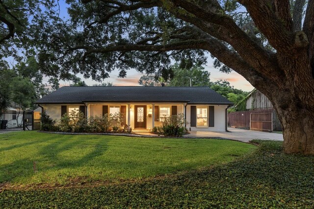 9623 Val Verde St, Houston, TX 77063 - ranch-style house with a gate