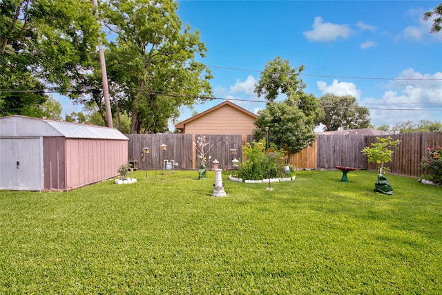 705 Kalmer St, Pasadena, TX 77502 - view of yard