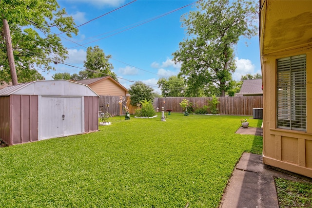 705 Kalmer St, Pasadena, TX 77502 - view of yard featuring central AC unit
