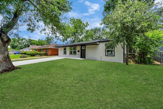 11503 Duane St, Houston, TX 77047 - view of front of property featuring stucco siding and concrete driveway