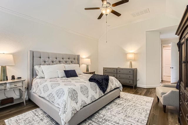 502 Pearl View Ln, Pinehurst, TX 77362 - bedroom featuring lofted ceiling, wood finished floors, crown molding, a ceiling fan, and baseboards