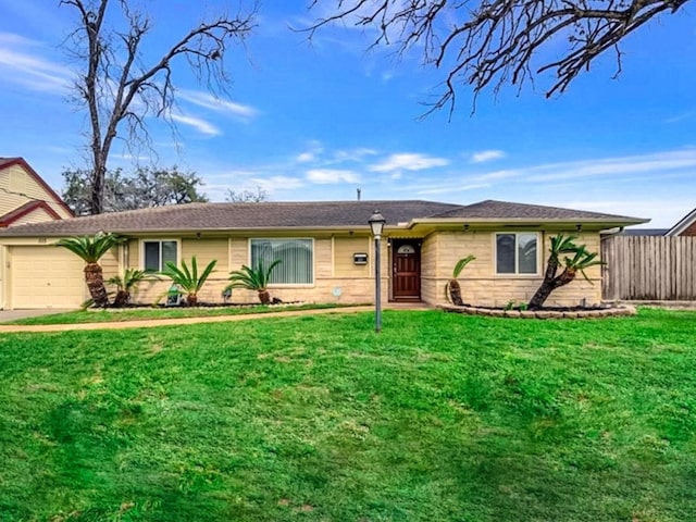 515 Canadian St, Houston, TX 77009 - single story home featuring an attached garage