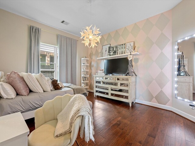 17611 Bear River Ln, Humble, TX 77346 - living area with an accent wall, wallpapered walls, wood-type flooring, and baseboards