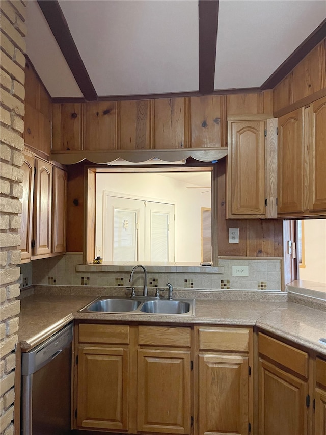 10214 Moorberry Ln, Houston, TX 77043 - kitchen with dishwashing machine, a sink, backsplash, and light countertops