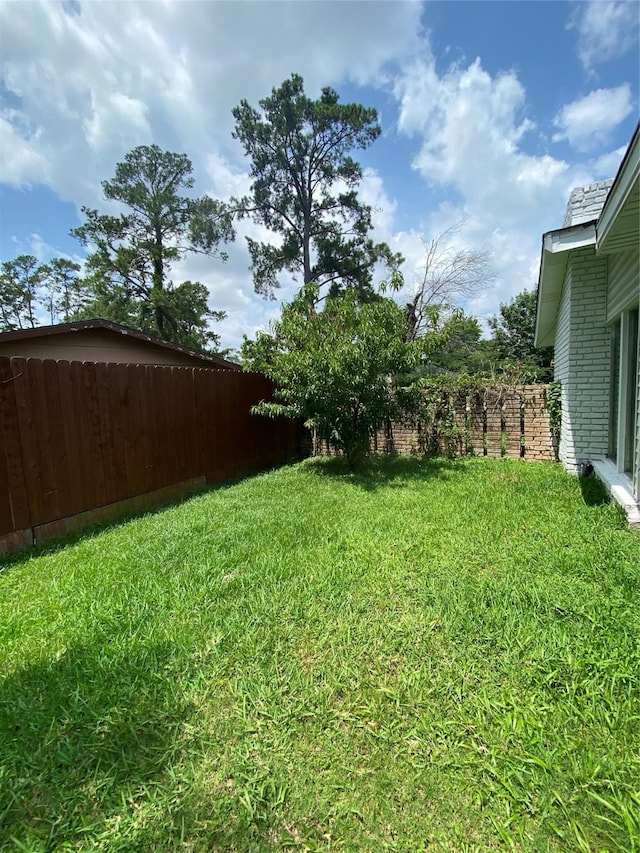 10214 Moorberry Ln, Houston, TX 77043 - view of yard