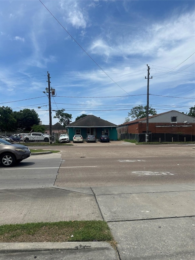 304 Lockwood Dr, Houston, TX 77011 - view of concrete road