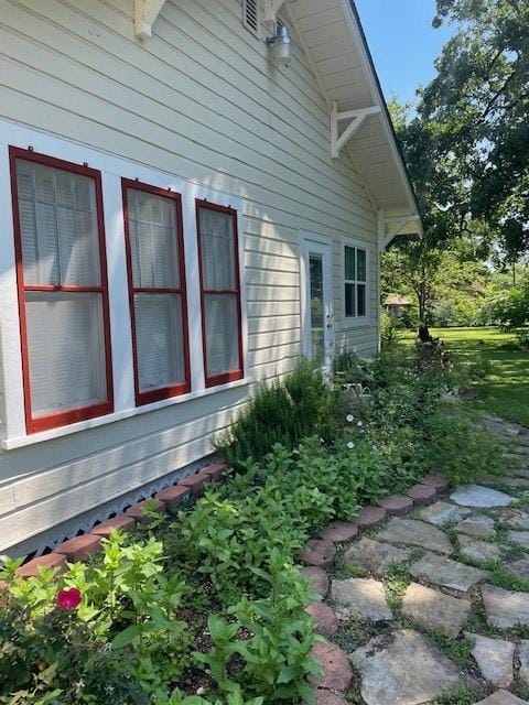 2114 E Lufkin Ave, Lufkin, TX 75901 - view of side of home