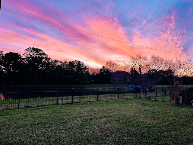 2213 Jernigan Frd, Dickinson, TX 77539 - view of yard