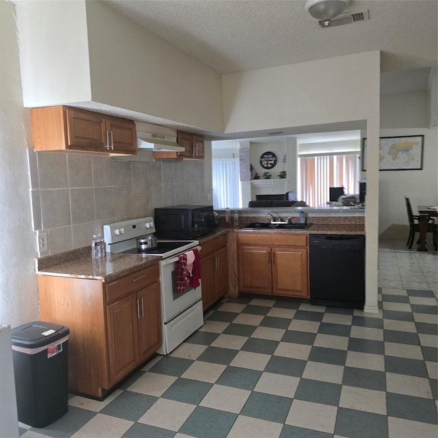 12831 Ashford Creek Dr, Houston, TX 77082 - photo 5