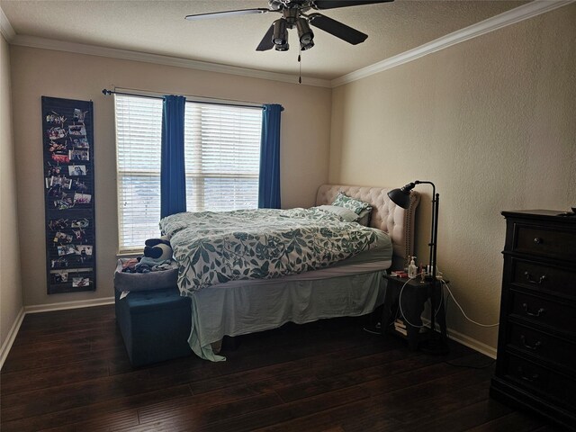 1711 Old Spanish Trl Unit 313, Houston, TX 77054 - bedroom featuring hardwood / wood-style floors, ornamental molding, baseboards, a textured ceiling, and ceiling fan