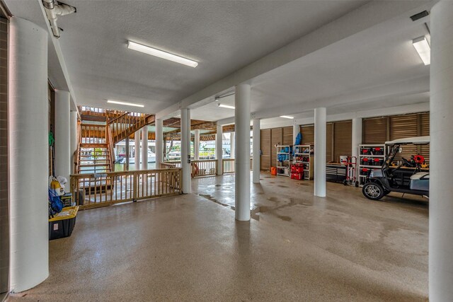 1427 Bamboo Dr, Tiki Island, TX 77554 - view of garage