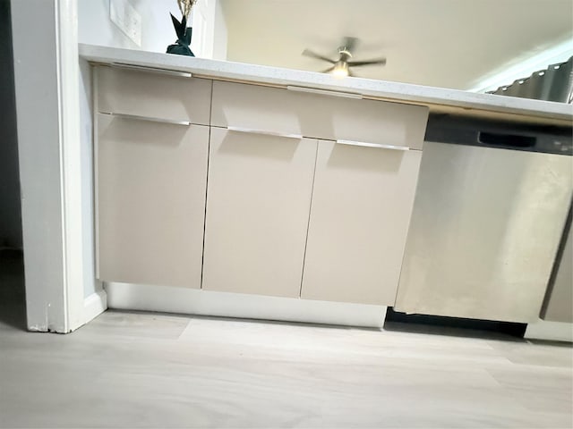 8149 Sands Point Dr Unit 113, Houston, TX 77036 - view of closet