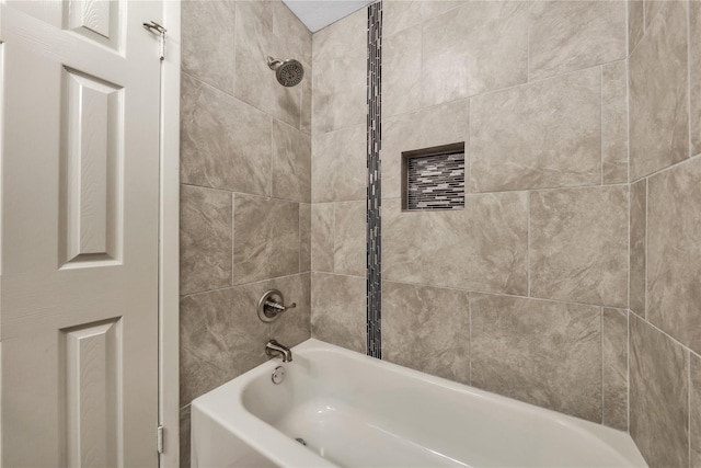 9814 Appleridge Dr, Houston, TX 77070 - full bath with shower / bathtub combination