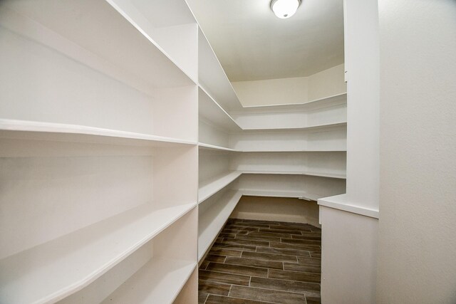 8115 Fondren Lake Dr, Houston, TX 77071 - view of pantry