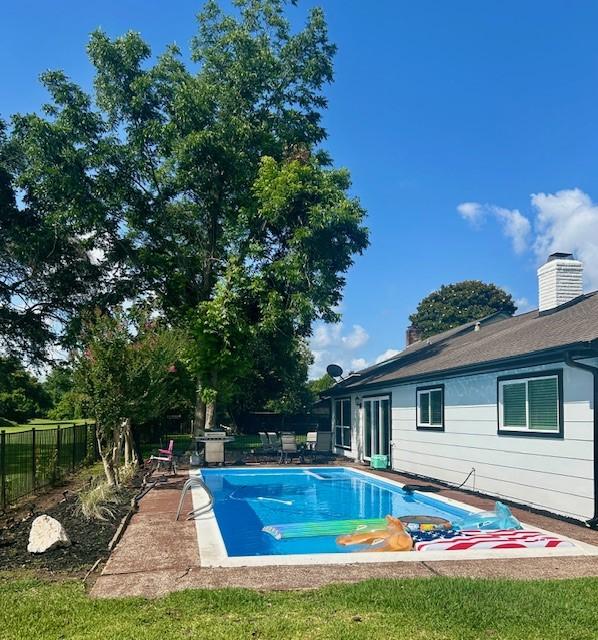3311 Oyster Cove Dr, Missouri City, TX 77459 - view of pool featuring a patio