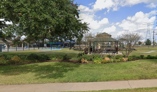 21406 Park Post Ln, Katy, TX 77450 - surrounding community featuring a yard