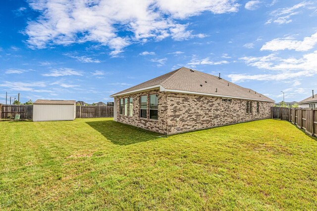 2410 Blazing Star Dr, Brookshire, TX 77423 - view of yard