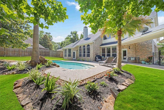 259 W Thorn Way, Houston, TX 77015 - view of swimming pool featuring a patio