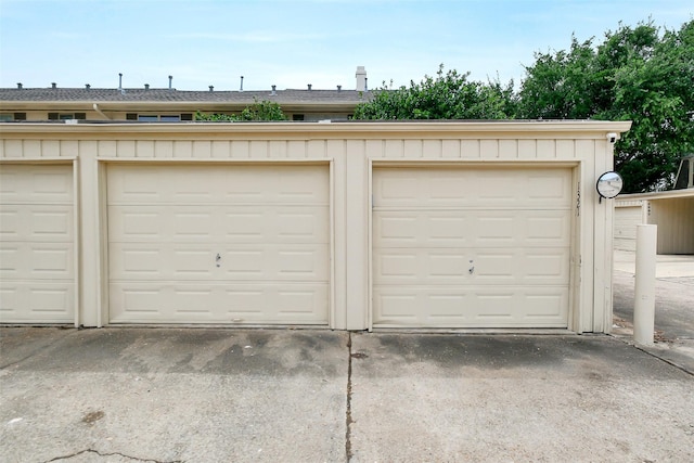 1321 Fountain View Dr Unit 131, Houston, TX 77057 - view of garage