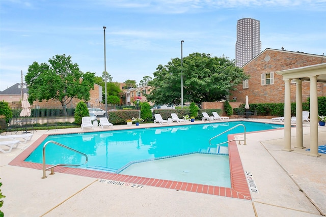 1321 Fountain View Dr Unit 131, Houston, TX 77057 - community pool with a patio area
