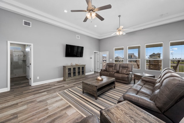 1816 Laguna Harbor Estate Blvd, Port Bolivar, TX 77650 - living room with a ceiling fan, healthy amount of natural light, baseboards, wood finished floors, and recessed lighting