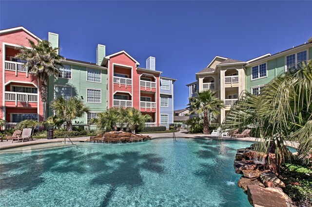 7000 Seawall Blvd Unit 914, Galveston, TX 77551 - view of community pool