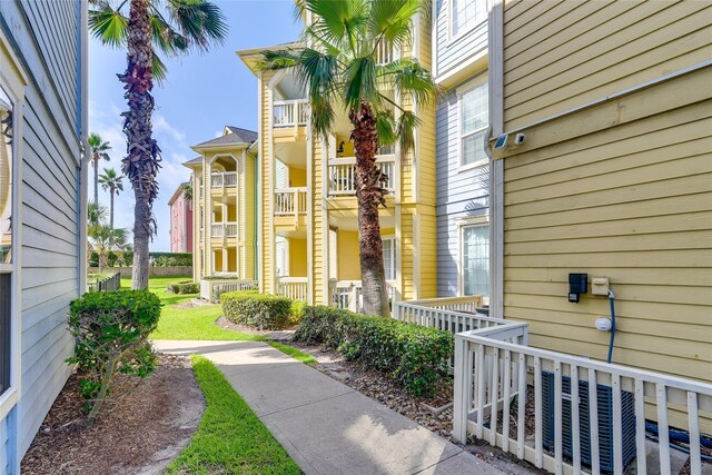 7000 Seawall Blvd Unit 914, Galveston, TX 77551 - view of doorway to property