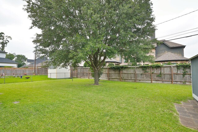 6514 Westview Dr, Houston, TX 77055 - view of yard