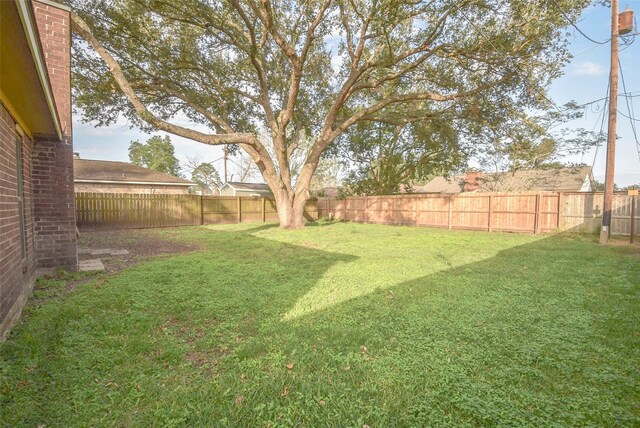 3 Lazybrook St, Angleton, TX 77515 - view of yard