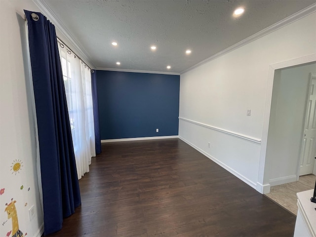 7802 Strathclyde Sound Rd, Houston, TX 77095 - empty room featuring crown molding, recessed lighting, wood finished floors, baseboards, and a textured ceiling
