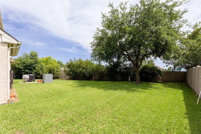 44 Parkway Pl, Houston, TX 77040 - view of yard