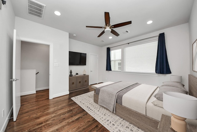 310 Eado Park Cir, Houston, TX 77020 - bedroom with dark wood-style flooring, recessed lighting, baseboards, and a ceiling fan