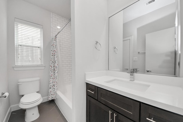 310 Eado Park Cir, Houston, TX 77020 - bathroom with vanity, toilet, tile patterned flooring, baseboards, and shower / bathtub combination with curtain