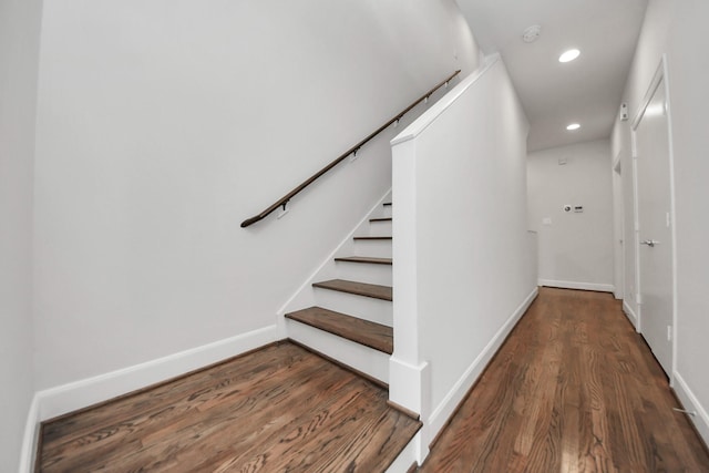 310 Eado Park Cir, Houston, TX 77020 - staircase with wood finished floors, recessed lighting, and baseboards