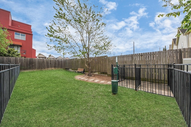 310 Eado Park Cir, Houston, TX 77020 - view of yard