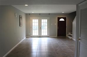 1433 Cedar Post Ln, Houston, TX 77055 - photo 12
