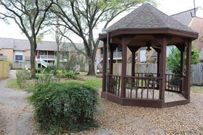 1433 Cedar Post Ln, Houston, TX 77055 - photo 14
