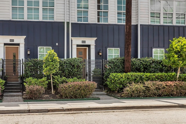 809 Bringhurst St, Houston, TX 77020 - photo 1