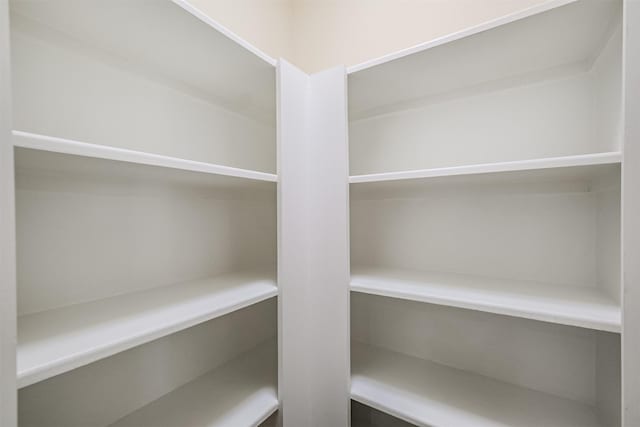 231 W 26th St, Houston, TX 77008 - view of storage area