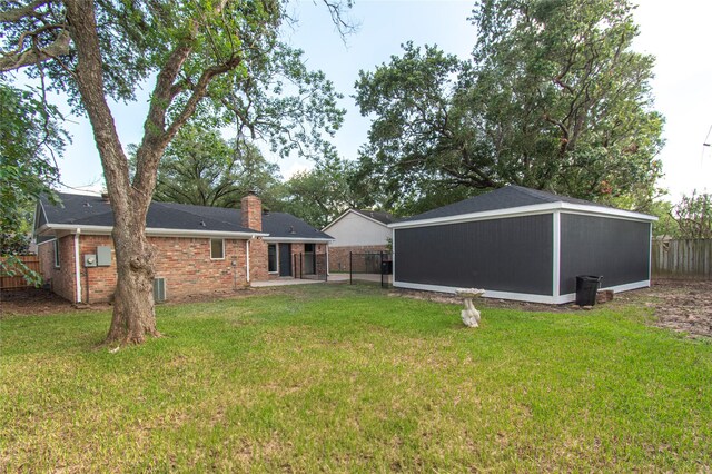 822 Red Rock Canyon Dr, Katy, TX 77450 - view of fenced backyard