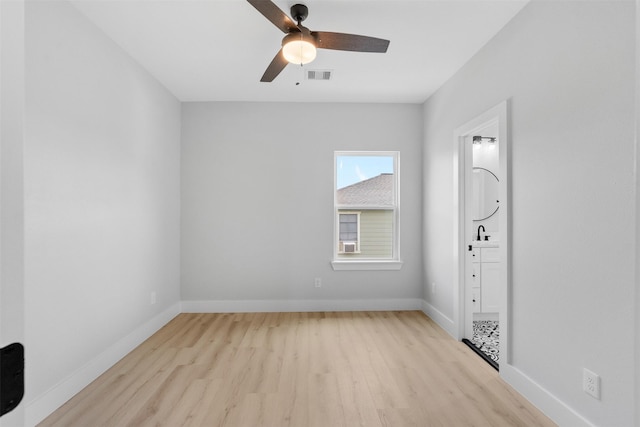 6613 Ave O, Houston, TX 77011 - empty room featuring wood finished floors and a ceiling fan