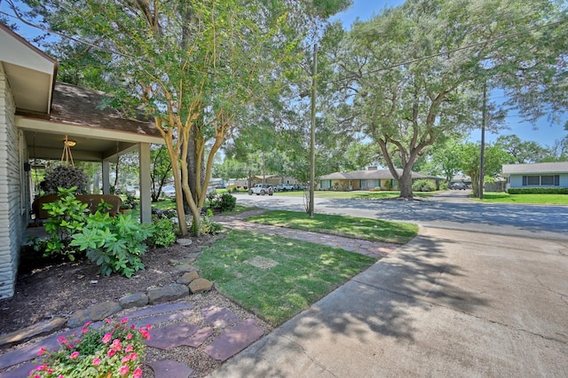 1026 Atchison St, Sealy, TX 77474 - view of green lawn