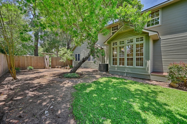 1026 Atchison St, Sealy, TX 77474 - view of fenced yard