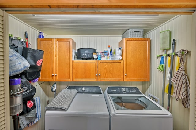 1026 Atchison St, Sealy, TX 77474 - washroom featuring cabinet space and independent washer and dryer