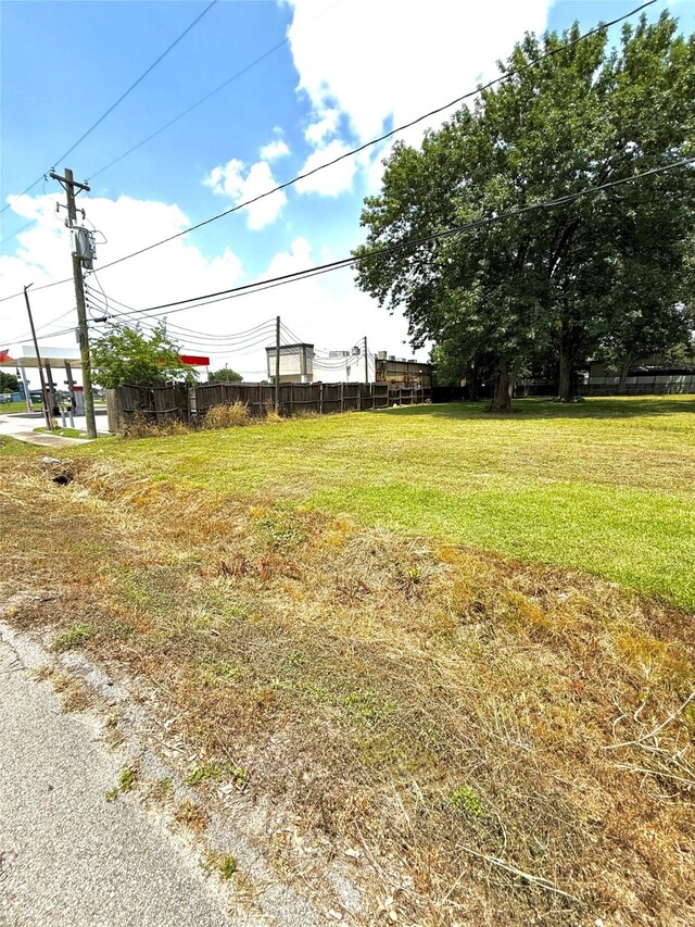 13409 Canterwell Rd, Houston, TX 77047